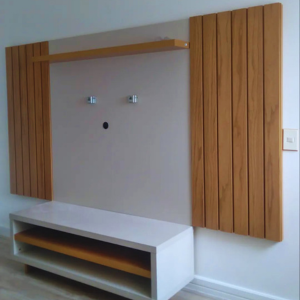Painel para TV em madeira